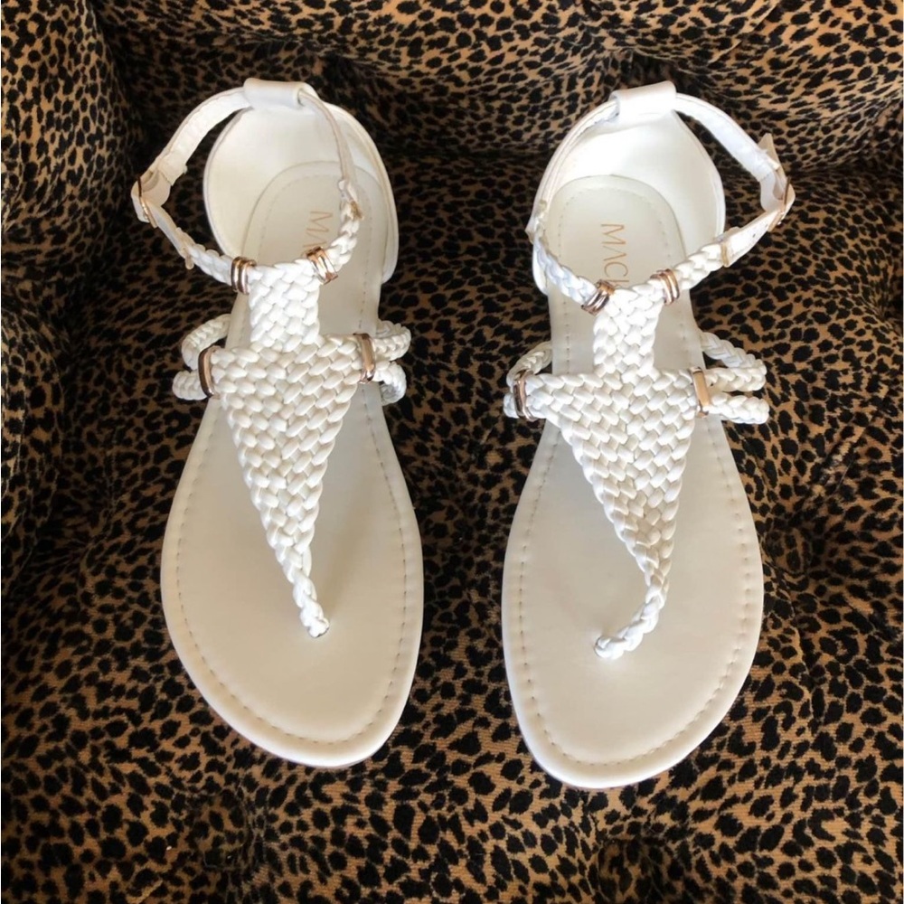 Women’s 8.5 White Sandals